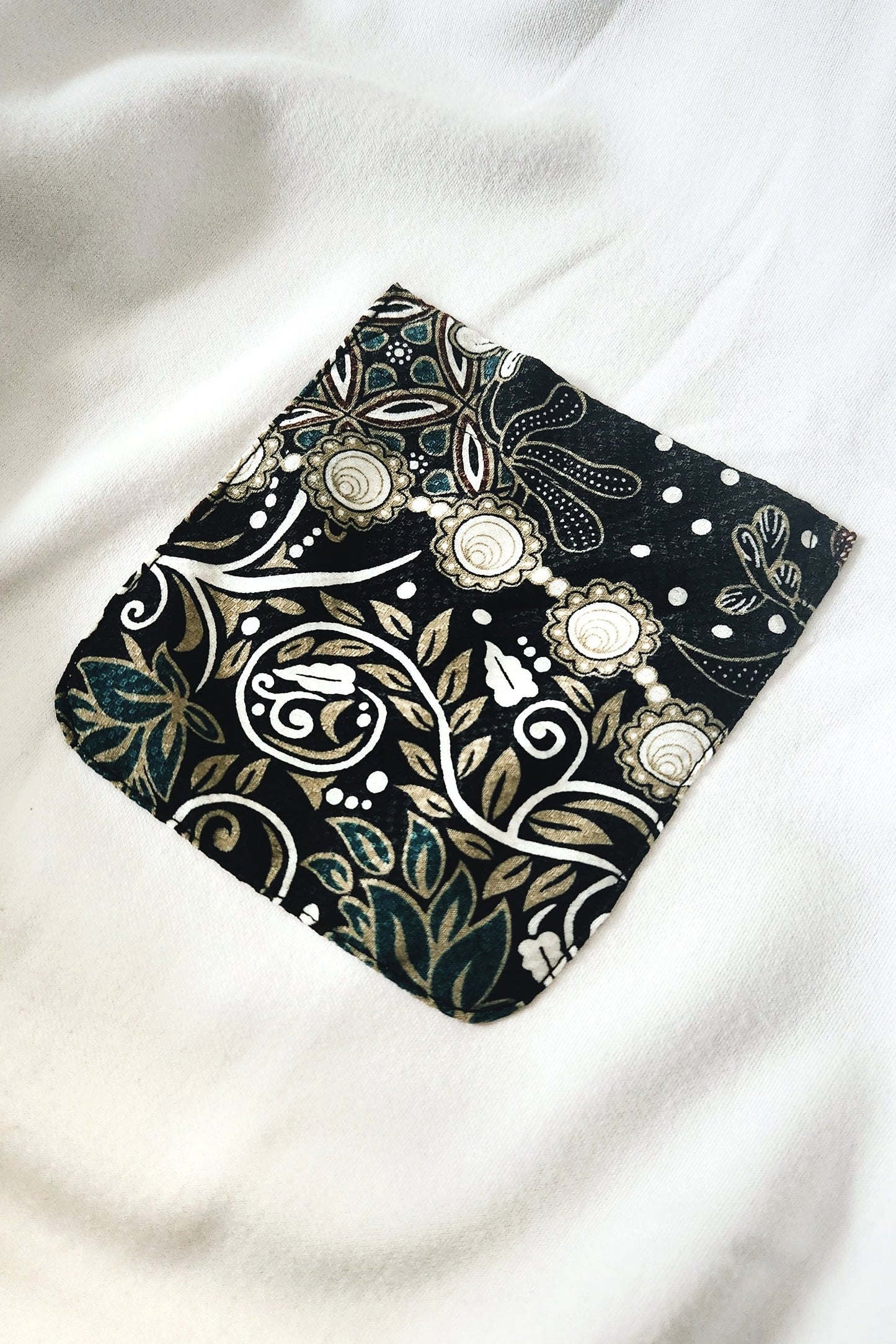 Kotak Unisex Oversized Tee