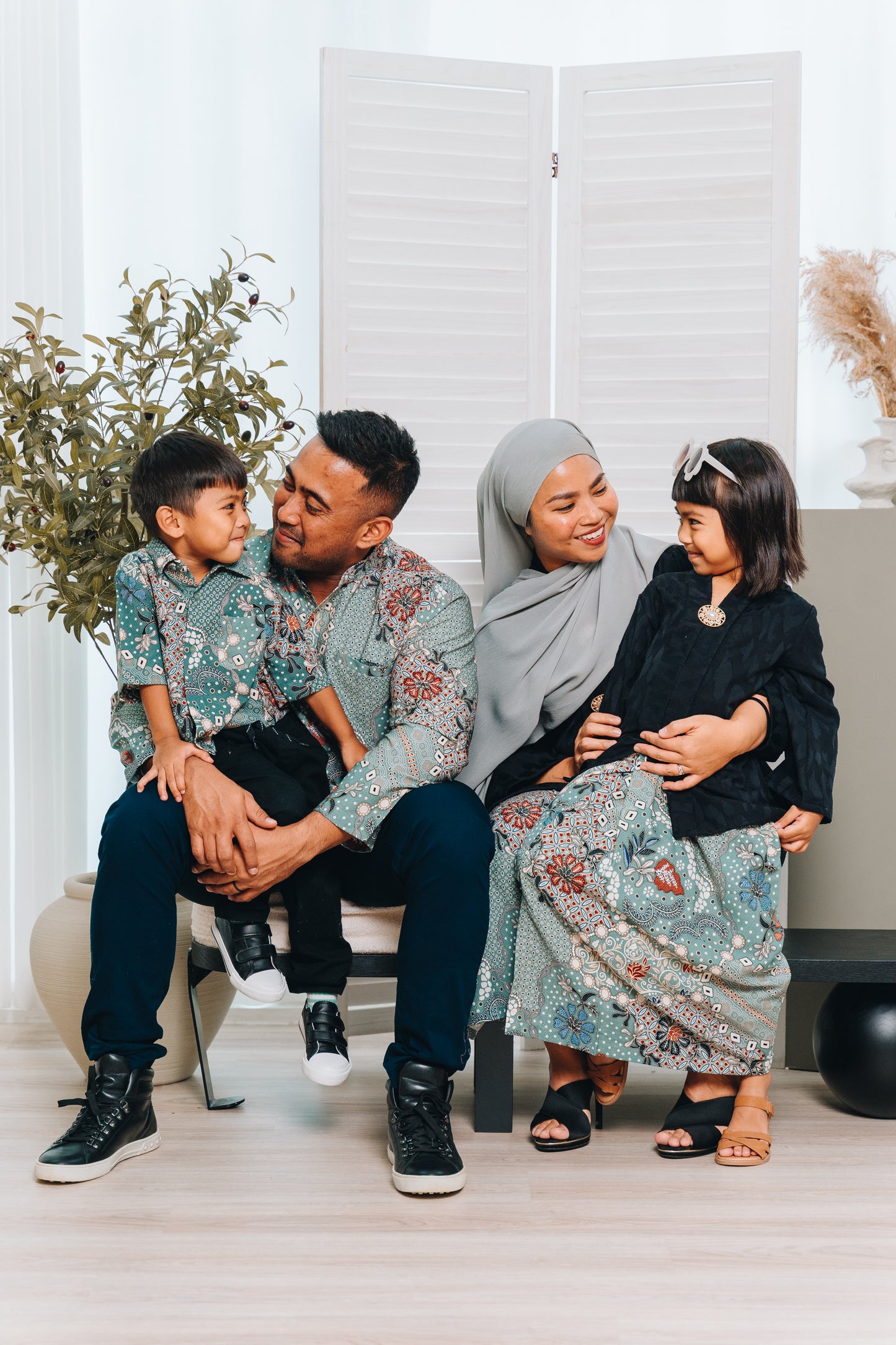 Girls' Kasih Kebaya Set